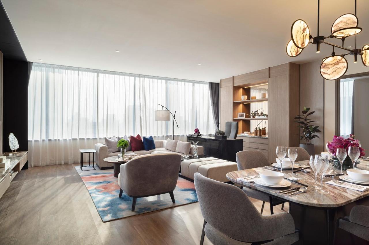 Ascott Embassy Sathorn Bangkok 호텔 외부 사진 A suite at the hotel