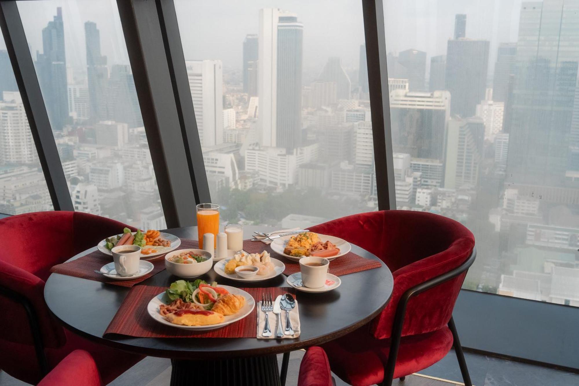 Ascott Embassy Sathorn Bangkok 호텔 외부 사진 The 87th floor restaurant
