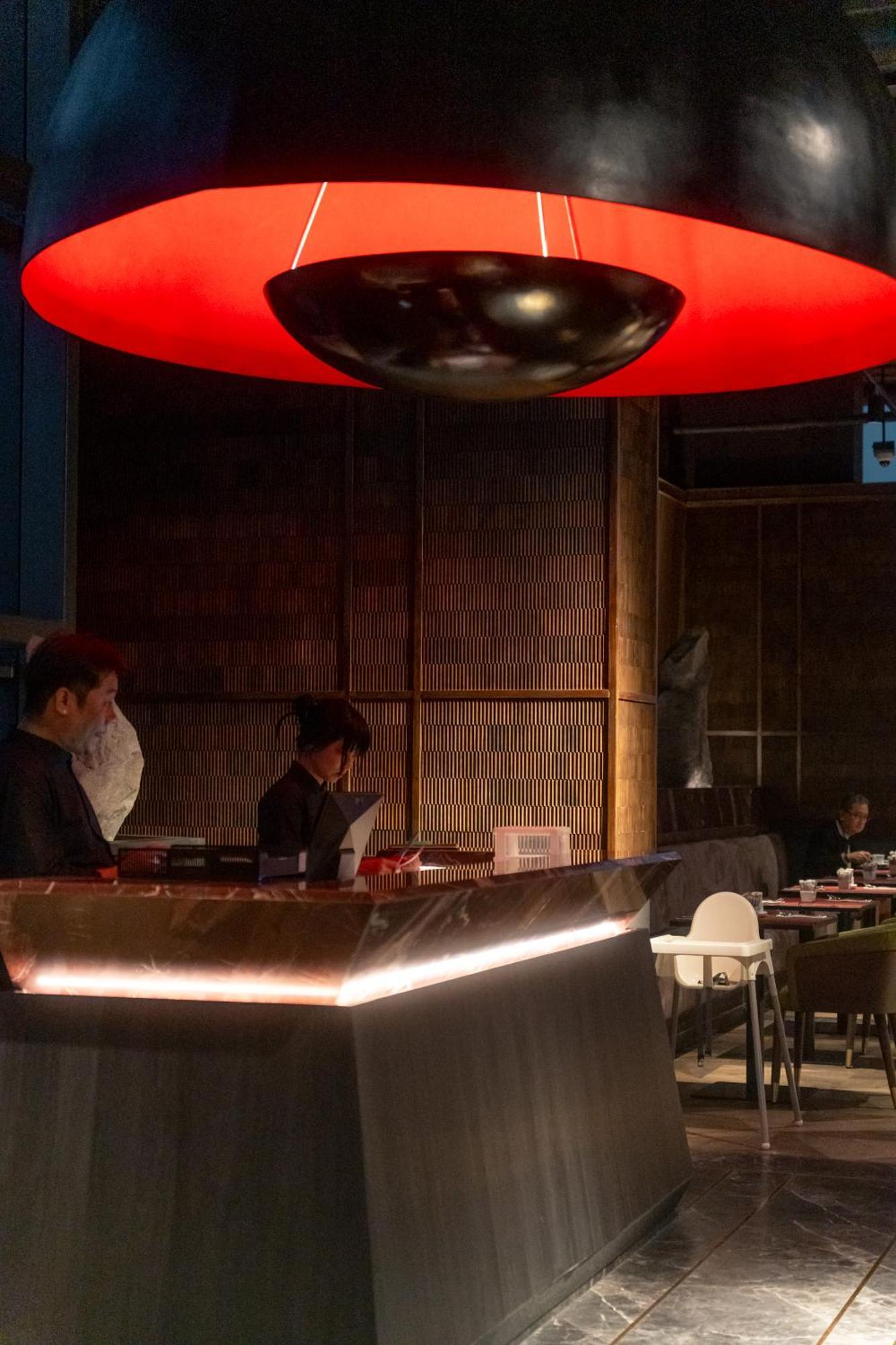 Ascott Embassy Sathorn Bangkok 호텔 외부 사진 Interior of the restaurant
