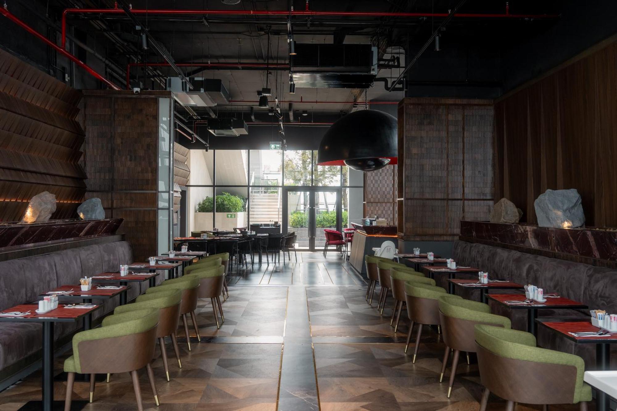Ascott Embassy Sathorn Bangkok 호텔 외부 사진 Interior of the restaurant